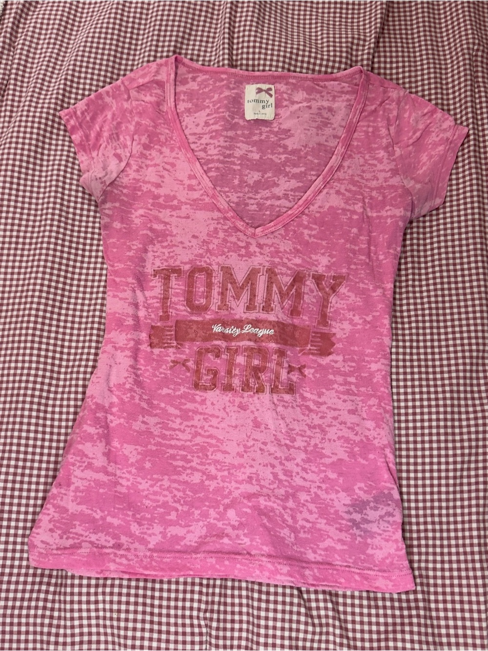 Y2K Tommy Hilfiger Pink V-Neck Graphic Tee - Picture 9 of 9